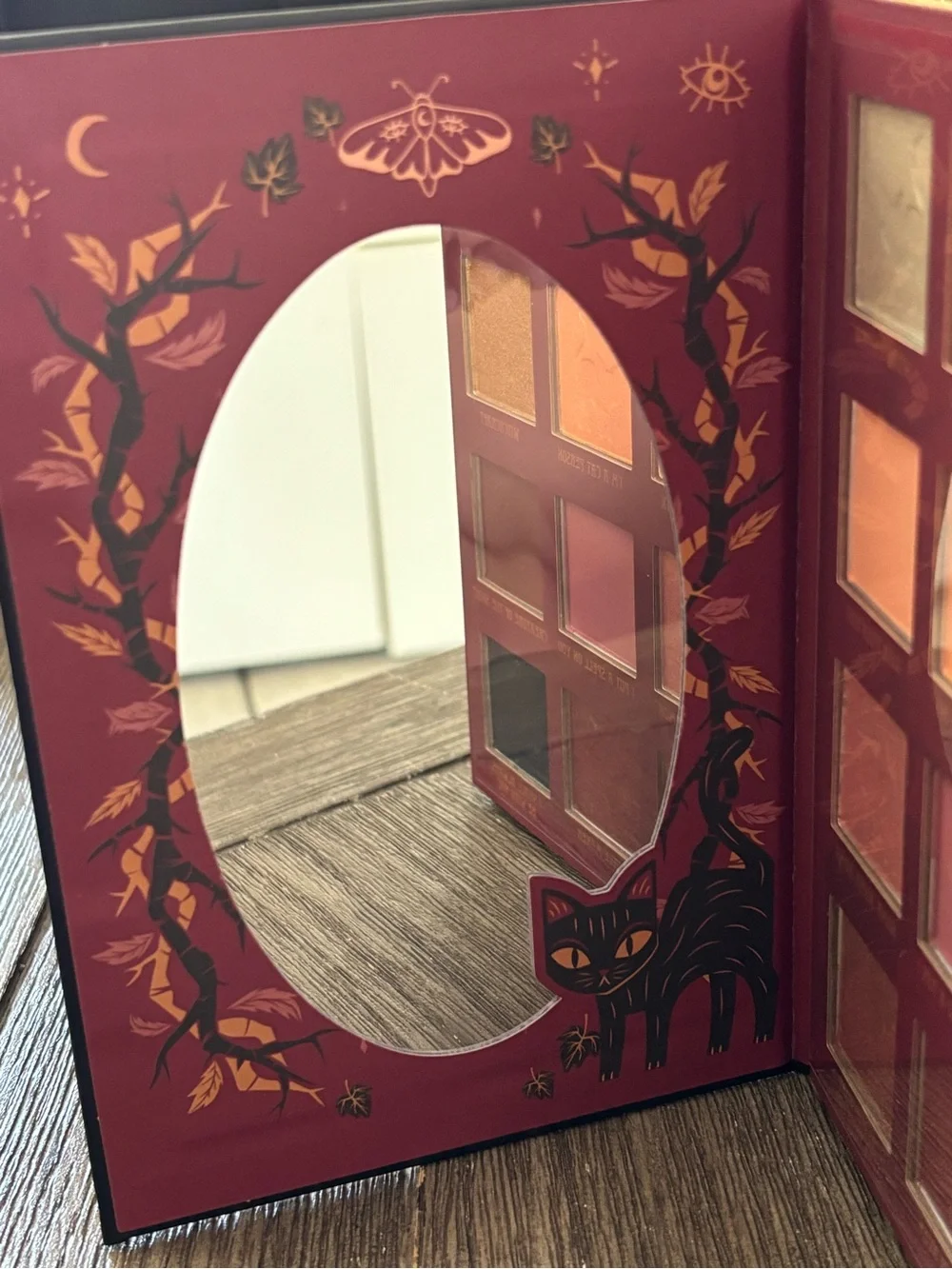 Disney Hocus Pocus Eyeshadow Palette - Limited Edition Halloween